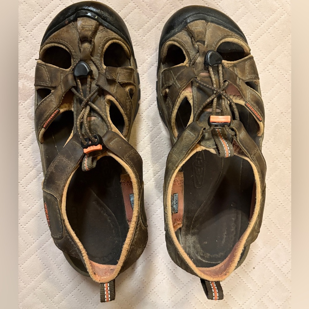Keen Dark Brown outdoor sandals  - size 10